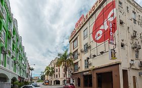 Oyo 1192 Hash House Hotel
